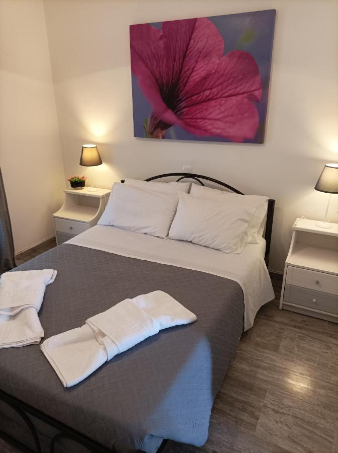 Demy'S Studio Apartment Acharavi  Luaran gambar