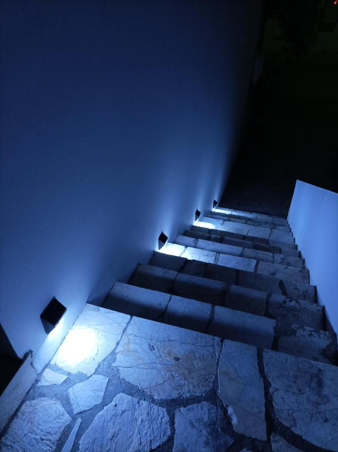 Demy'S Studio Apartment Acharavi  Luaran gambar