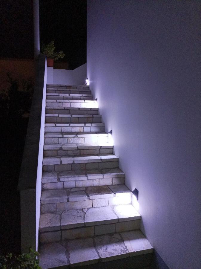 Demy'S Studio Apartment Acharavi  Luaran gambar